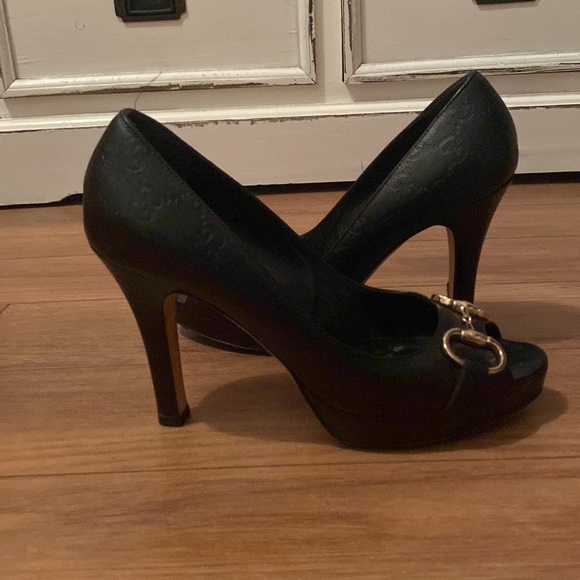 Gucci black leather horsebit peep toe pumps - Picture 2 of 9
